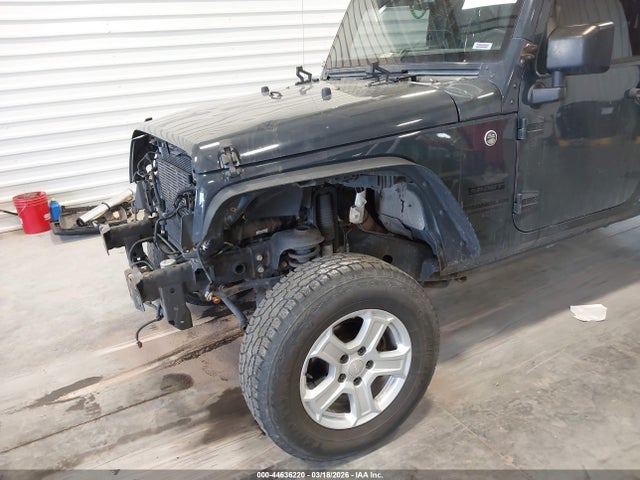 44636220 :رقم المزاد ، 1C4BJWDG2GL345572 vin ، 2016 Jeep Wrangler Unlimited Sport مزاد بيع