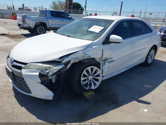 Toyota CAMRY LE 2015 4T4BF1FK0FR500734 Image 2