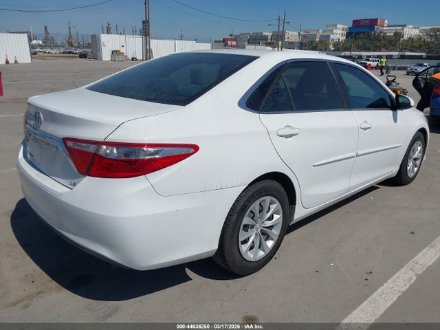 Toyota CAMRY LE 2015 4T4BF1FK0FR500734 Image 4