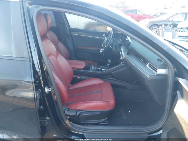 5XXG64J25PG191072 KIA K5 Gt-line
