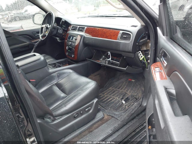 1GNSKJE78ER194835 Chevrolet Suburban 1500 Lt