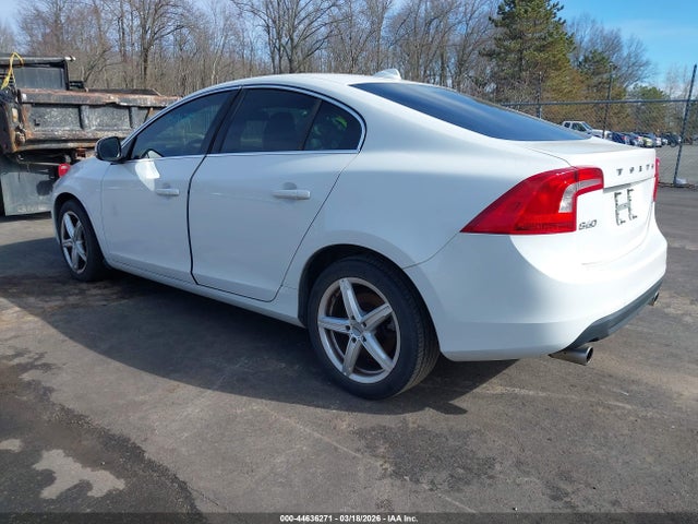 2013 VOLVO S60 YV1612FS7D2181081 Photo 2