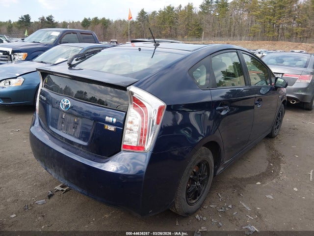 JTDKN3DU7E1743670 Toyota Prius Two