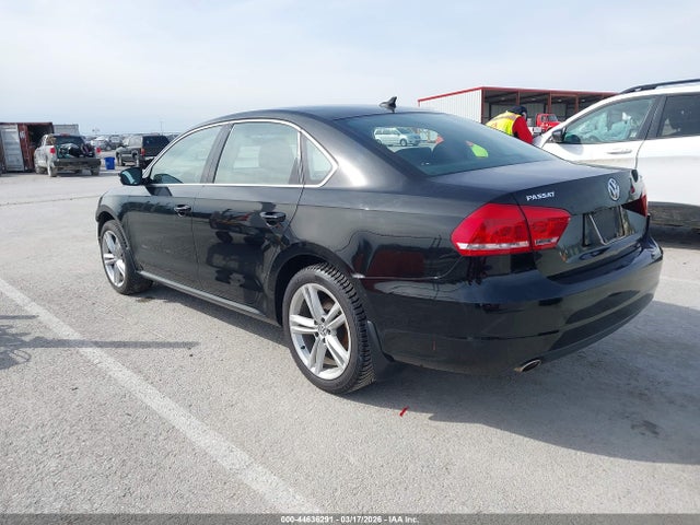 2015 Volkswagen Passat 2.0l Tdi Se მანქანა იყიდება აუქციონზე, vin: 1VWBV7A30FC052471, აუქციონის ნომერი: 44636291