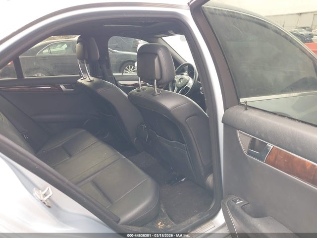2013 Mercedes-benz C 300 Sport 4matic მანქანა იყიდება აუქციონზე, vin: WDDGF8AB8DR273609, აუქციონის ნომერი: 44636301