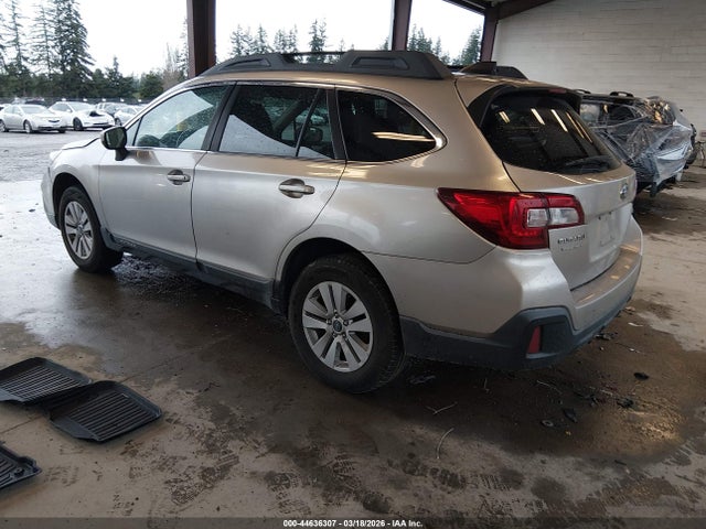 2019 SUBARU OUTBACK 4S4BSAFC5K3235940 Photo 2