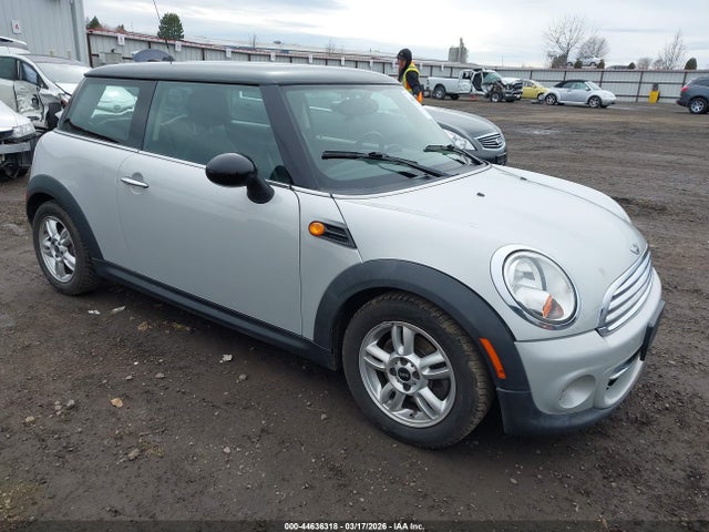 2012 MINI COOPER WMWSU3C59CT261567 Photo 0