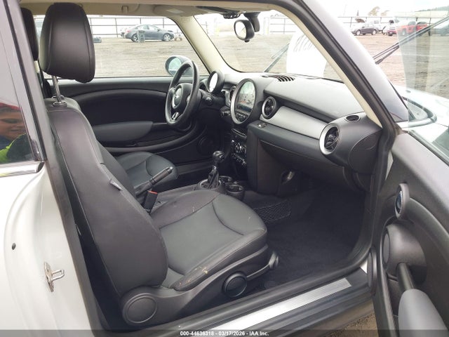 2012 MINI COOPER WMWSU3C59CT261567 Photo 4