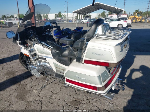 2000 HONDA GL1500 1HFSC2248YA200101 Photo 2