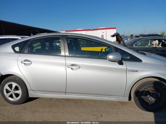 Toyota Prius Two 2015 JTDKN3DU5F0433380 Image 14