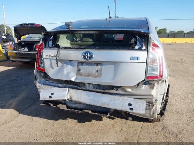 Toyota Prius Two 2015 JTDKN3DU5F0433380 Image 6