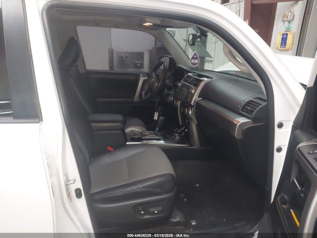 2015 TOYOTA 4RUNNER JTEBU5JR6F5209841 Photo 4