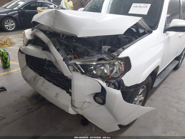 2015 TOYOTA 4RUNNER JTEBU5JR6F5209841 Photo 5