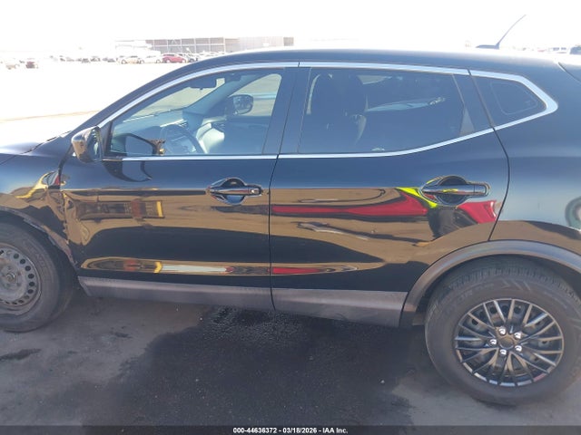 JN1BJ1CP9KW528191 Nissan Rogue Sport S