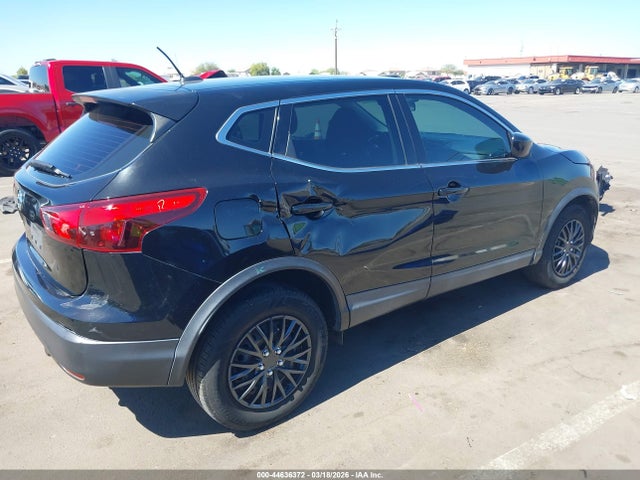JN1BJ1CP9KW528191 Nissan Rogue Sport S
