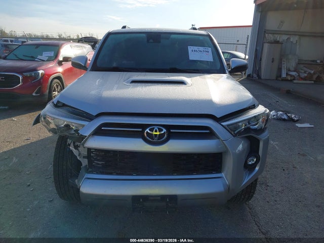 2021 Toyota 4runner Trd Off Road მანქანა იყიდება აუქციონზე, vin: JTEPU5JR1M5968593, აუქციონის ნომერი: 44636390