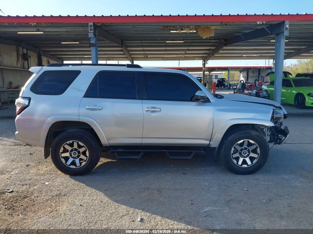 2021 Toyota 4runner Trd Off Road მანქანა იყიდება აუქციონზე, vin: JTEPU5JR1M5968593, აუქციონის ნომერი: 44636390