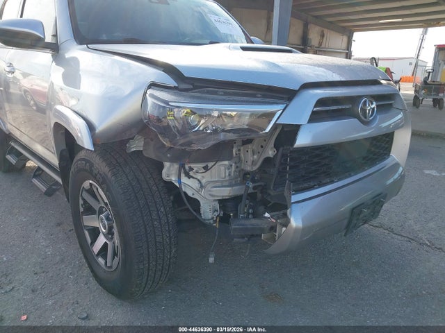 2021 Toyota 4runner Trd Off Road მანქანა იყიდება აუქციონზე, vin: JTEPU5JR1M5968593, აუქციონის ნომერი: 44636390