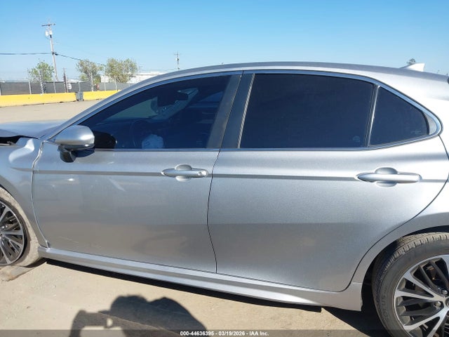 4T1B11HK1KU731593 Toyota CAMRY SE