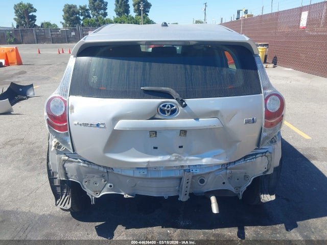 JTDKDTB33E1572817 Toyota Prius C Two