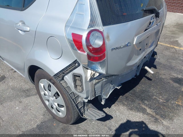 JTDKDTB33E1572817 Toyota Prius C Two