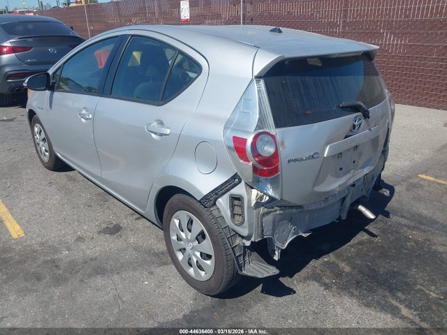 JTDKDTB33E1572817 Toyota Prius C Two