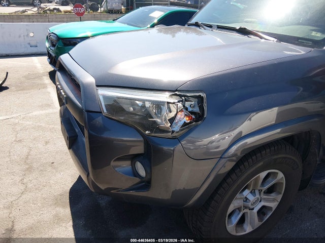 Toyota 4RUNNER SR5 2014 JTEZU5JR7E5071322 Image 18
