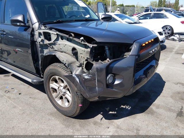Toyota 4RUNNER SR5 2014 JTEZU5JR7E5071322 Image 6