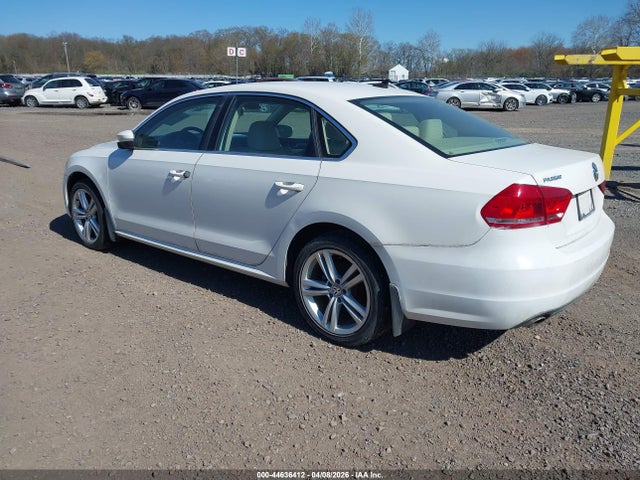 Aukcja sprzedaży 2014 Volkswagen Passat 1.8t Se, vin: 1VWBT7A33EC067647, numer aukcji: 44636412