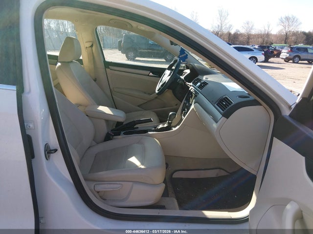 Aukcja sprzedaży 2014 Volkswagen Passat 1.8t Se, vin: 1VWBT7A33EC067647, numer aukcji: 44636412