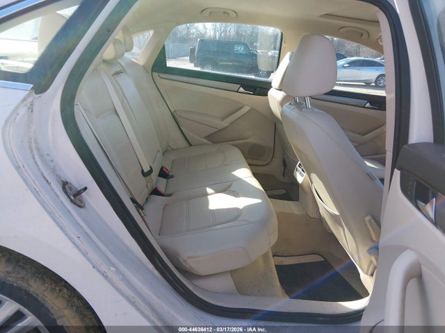 Aukcja sprzedaży 2014 Volkswagen Passat 1.8t Se, vin: 1VWBT7A33EC067647, numer aukcji: 44636412