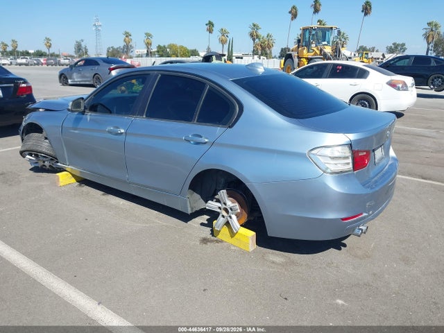 2012 Bmw 328i მანქანა იყიდება აუქციონზე, vin: WBA3A5C54CF345741, აუქციონის ნომერი: 44636417