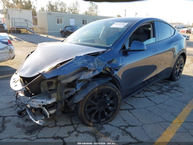 2021 TESLA MODEL Y 5YJYGDED4MF112762 Photo 1