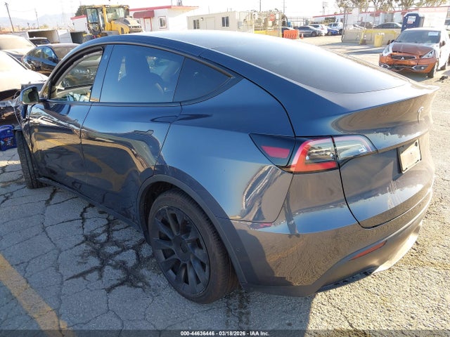 2021 TESLA MODEL Y 5YJYGDED4MF112762 Photo 2