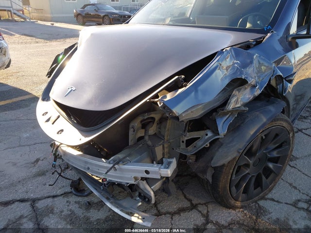 2021 TESLA MODEL Y 5YJYGDED4MF112762 Photo 5