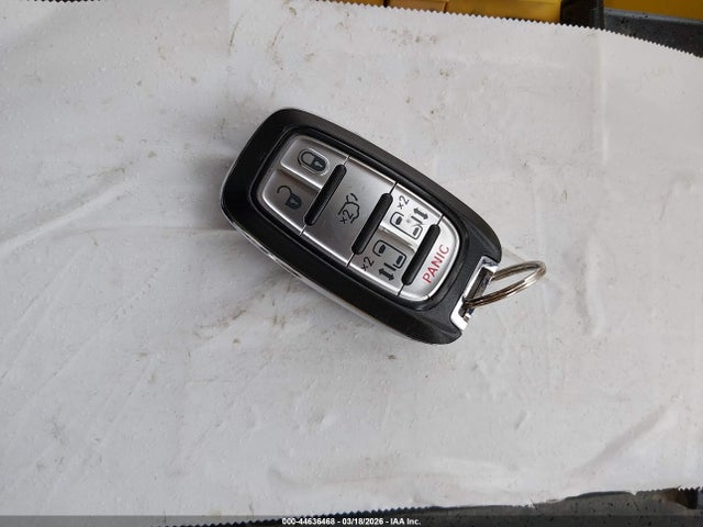 2018 CHRYSLER PACIFICA HYBRID 2C4RC1H72JR278170 Photo 10