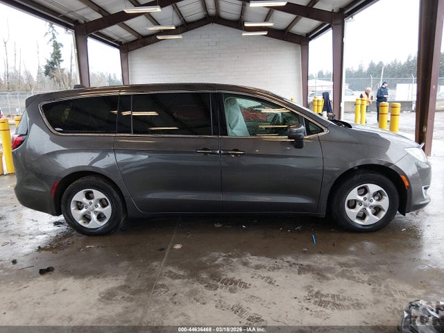 2C4RC1H72JR278170 Chrysler Pacifica Hybrid Touring Plus