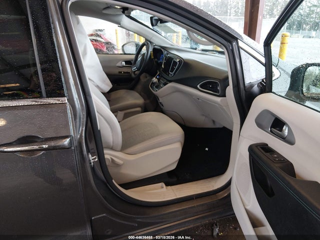 2018 CHRYSLER PACIFICA HYBRID 2C4RC1H72JR278170 Photo 4