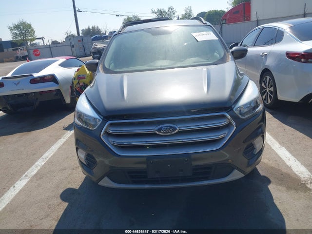 1FMCU0GDXJUD22337 Ford ESCAPE SE