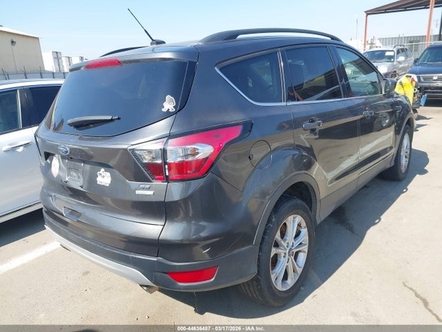 1FMCU0GDXJUD22337 Ford ESCAPE SE