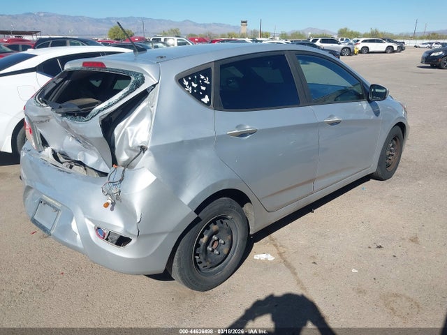 KMHCT5AEXHU300995 Hyundai ACCENT SE