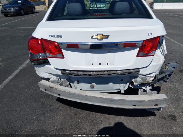 1G1PK5SBXE7165114 Chevrolet CRUZE LT
