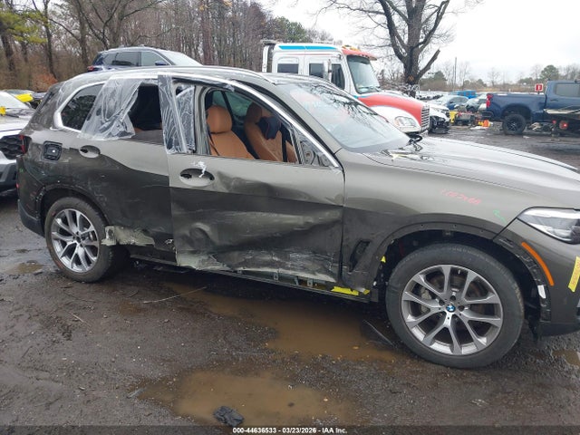 44636533 :رقم المزاد ، 5UXCR6C0XP9R97109 vin ، 2023 Bmw X5 Xdrive40i مزاد بيع