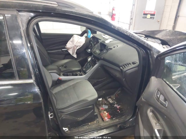 Продажа на аукционе авто 2016 Ford Escape Se, vin: 1FMCU9G96GUB01133, номер лота: 44636547
