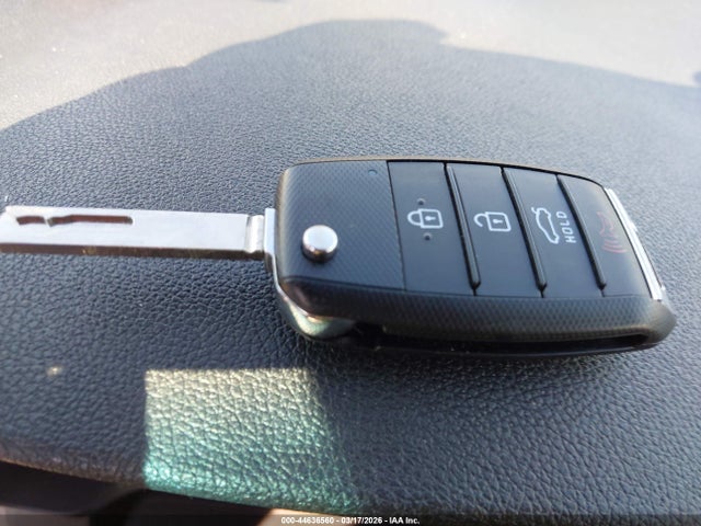 5XXGT4L32GG079506 KIA Optima Lx
