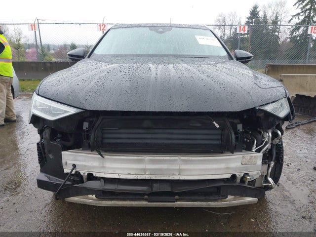WA1LAAGE0KB023068 Audi E-tron Premium Plus