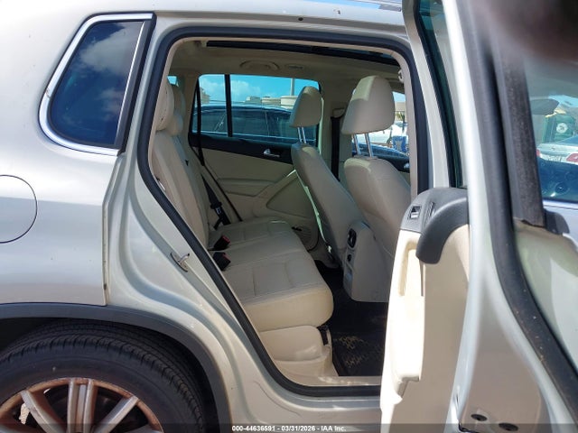 Продаж на аукціоні авто 2015 Volkswagen Tiguan Sel, vin: WVGAV7AX3FW570960, номер лоту: 44636591