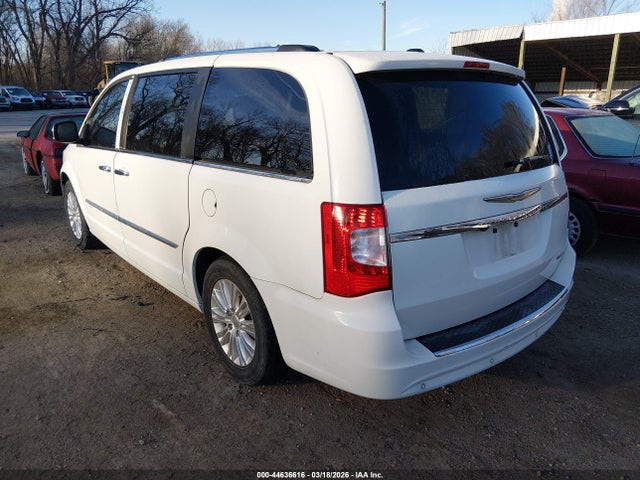 2013 CHRYSLER TOWN & COUNTRY 2C4RC1GG7DR566322 Photo 2