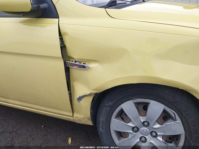 2010 HYUNDAI ACCENT KMHCM3AC9AU167958 Photo 5