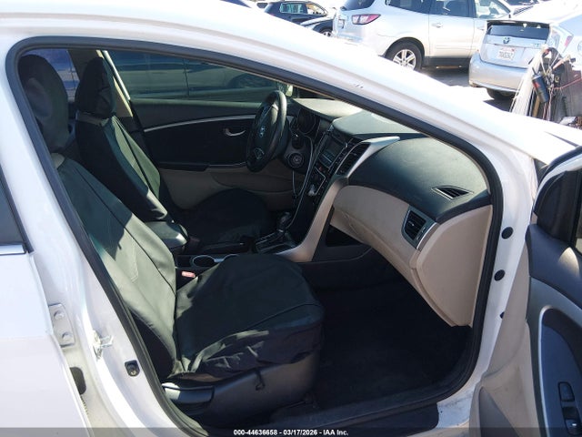 2013 Hyundai Elantra Gt მანქანა იყიდება აუქციონზე, vin: KMHD35LE6DU068875, აუქციონის ნომერი: 44636658